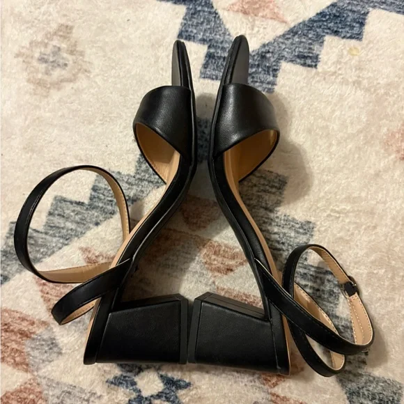 A New Day Black Strappy Heels - Picture 4 of 4